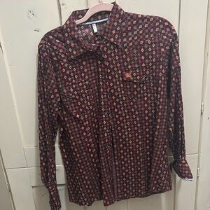 Large cinch button-down